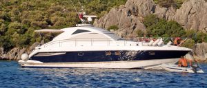 Motoryacht Charter